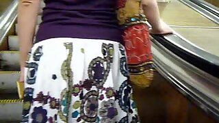 UT_1642#I barely caught this woman on a short elevator: pleasant tight booty and tight pantie