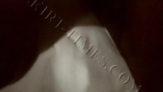 UT_640#I saw a cool frail in white skirt! She was holding her skirt being afraid of somethin