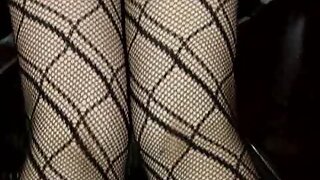 UT_1049#I went for my every day public upskirt search. I found a girl in gray and fancy skirt